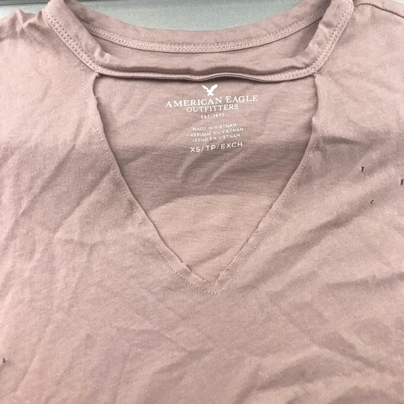 American Eagle- Distressed v-neck cut out top - Picture 4 of 4